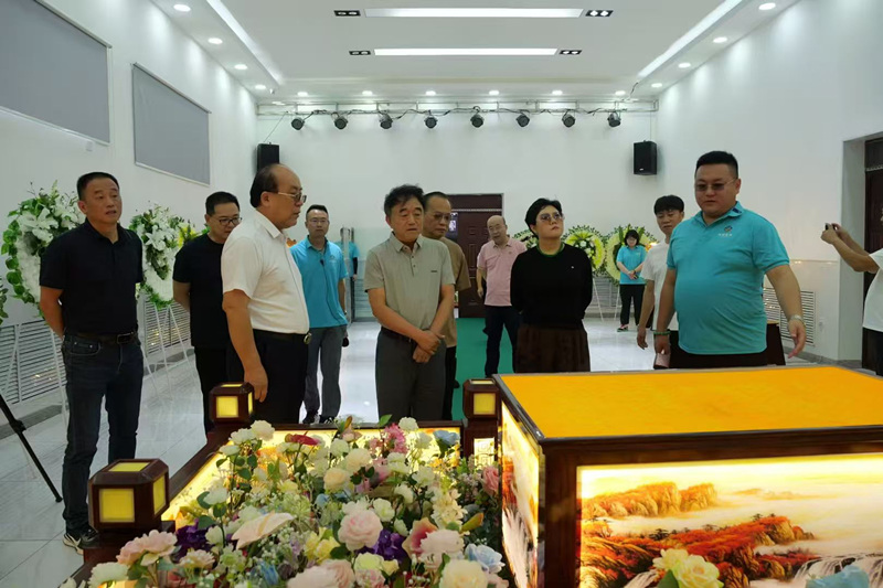 1754353267385552.jpg z4.jpg